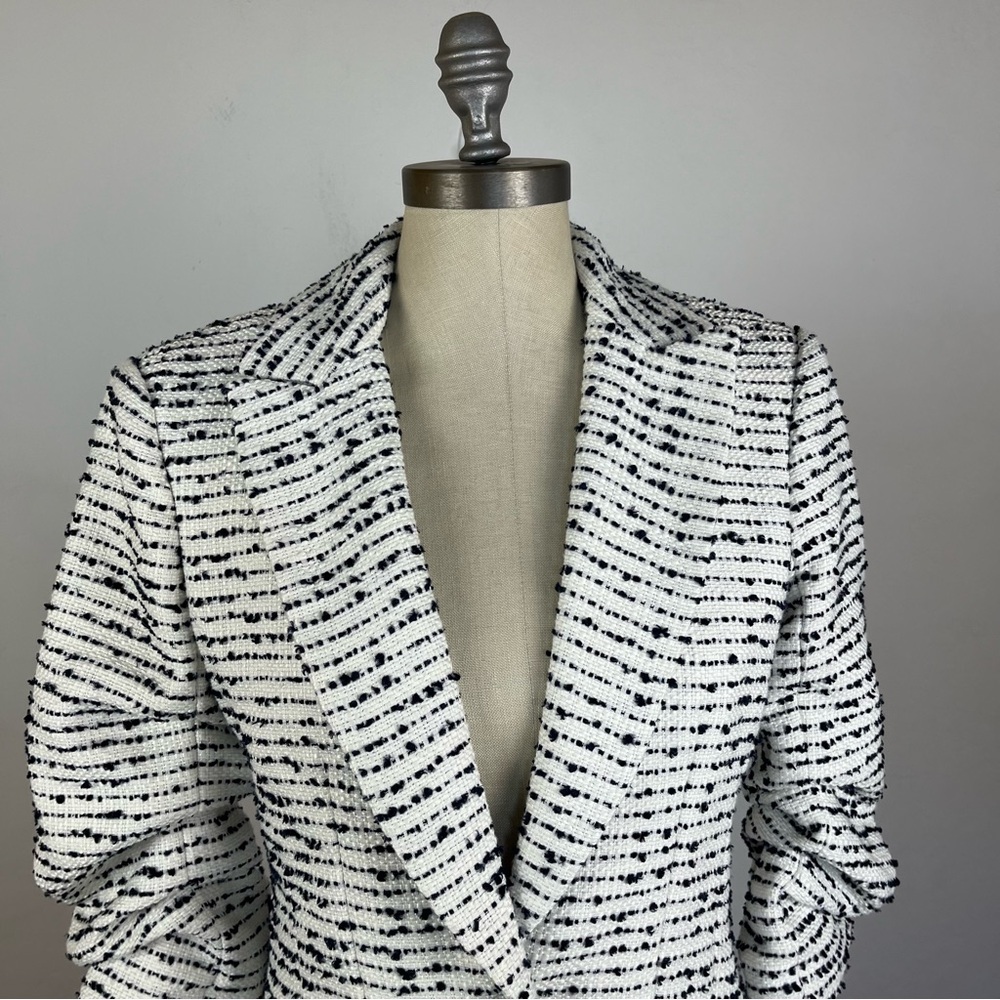 cinq a sept Black and White Tweed Rosette Blazer - Picture 4 of 8